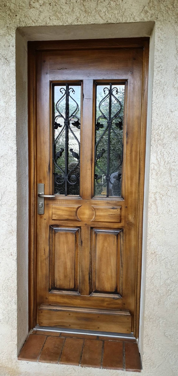 Serrurier pour sécurisation de porte , pose de poignée blindée et d'un cylindre de sécurité dans le secteur de ISTRES  , bouche du Rhône