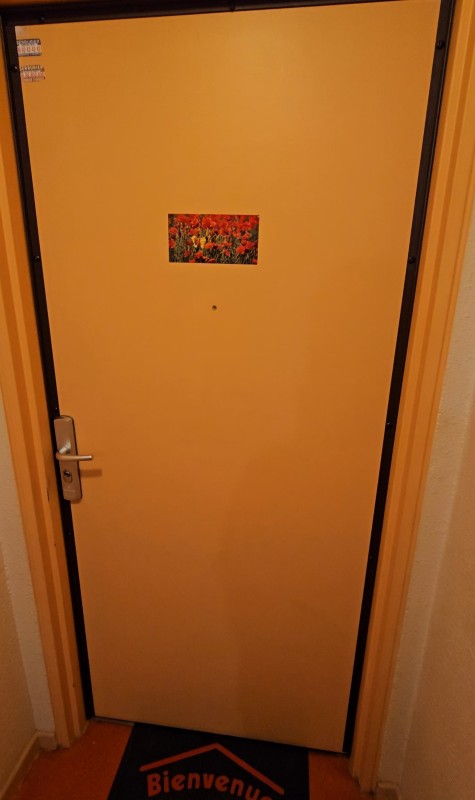  une sécurisation de porte securisation d'une porte d'entrée complète à MARTIGUES.