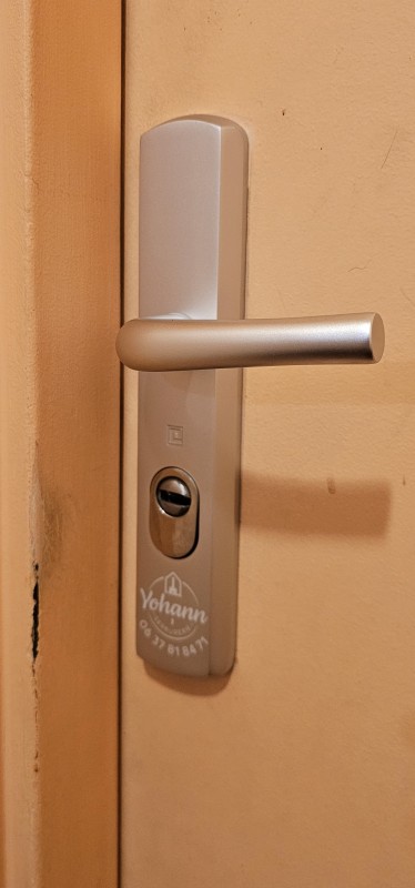 sécurisation porte d'entrée à petit prix 